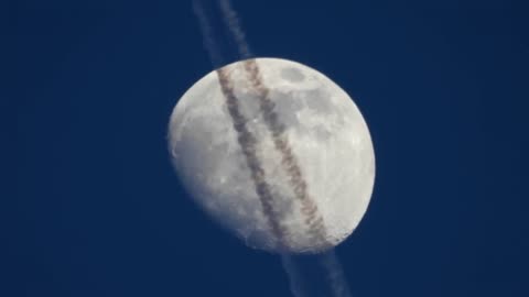 Airplane Moon crossing Nikon P1000 Zoom 4K