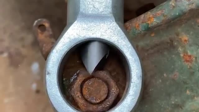 Disassembly of rusty nut fittings