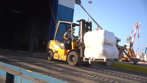 Attached is documentation of the unloading of humanitarian aid from the UAE