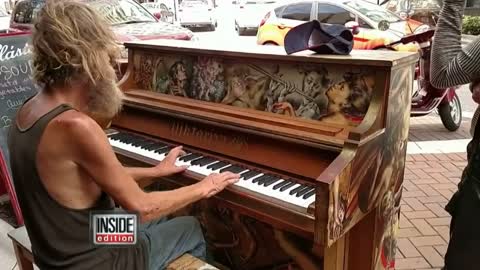 Homeless Ex-Marine plays Piano in the street