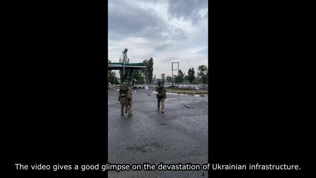 Ukrainian Soldiers Sweep Through The Devastated Streets Of Kupyansk