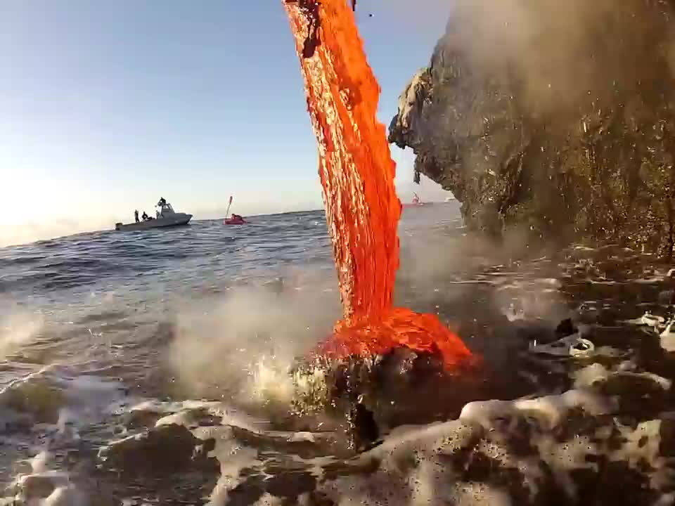 Amazing up close footage of Lava entering the ocean.