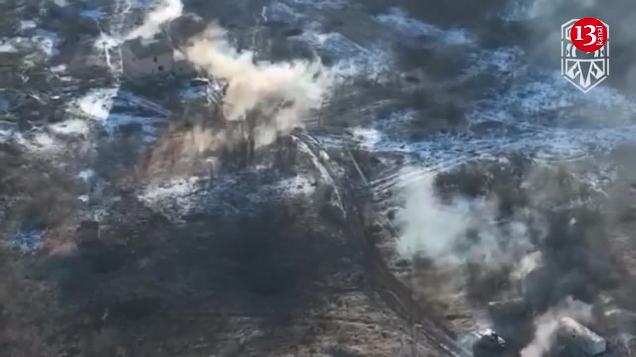 Drone didn’t allow Russian crawling towards car on snow to escape