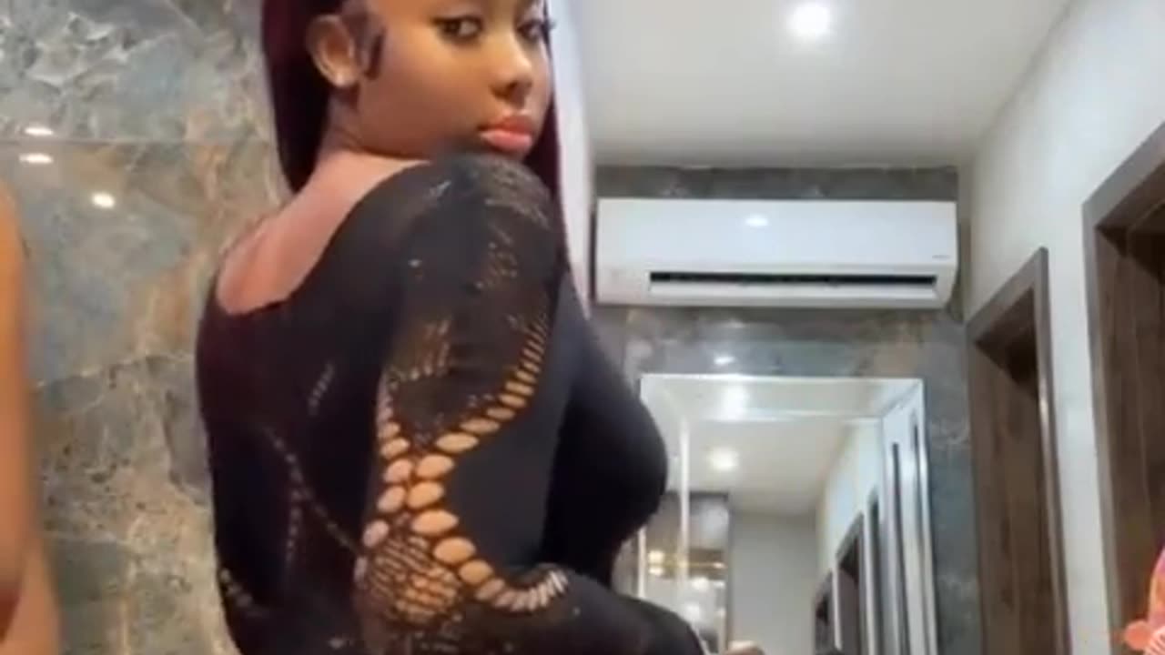 Thick fat Azz bounce it like that..