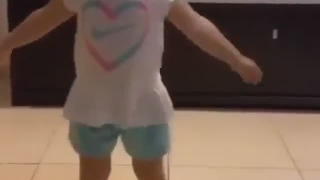 Wow!👶 Baby amazing dance on Music🥰