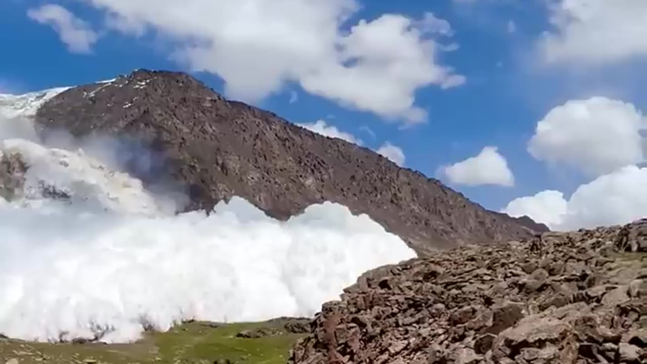 Caught in an Avalanche in Kyrgyzstan (Everyone Survived) || ViralHog