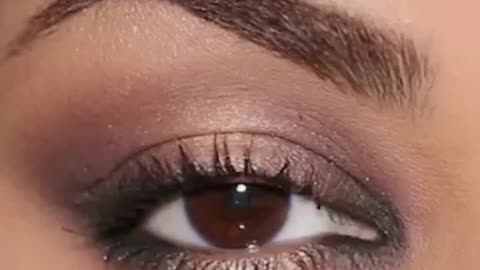 Eye makeup video