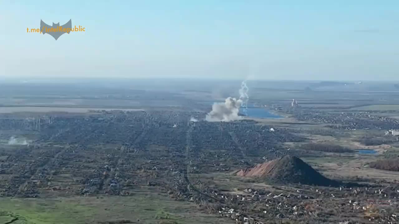 Watch as Russian Su-25 war birds rise from the HORIZON