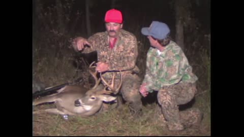 Roger Raglin Shoots a Big Whitetail