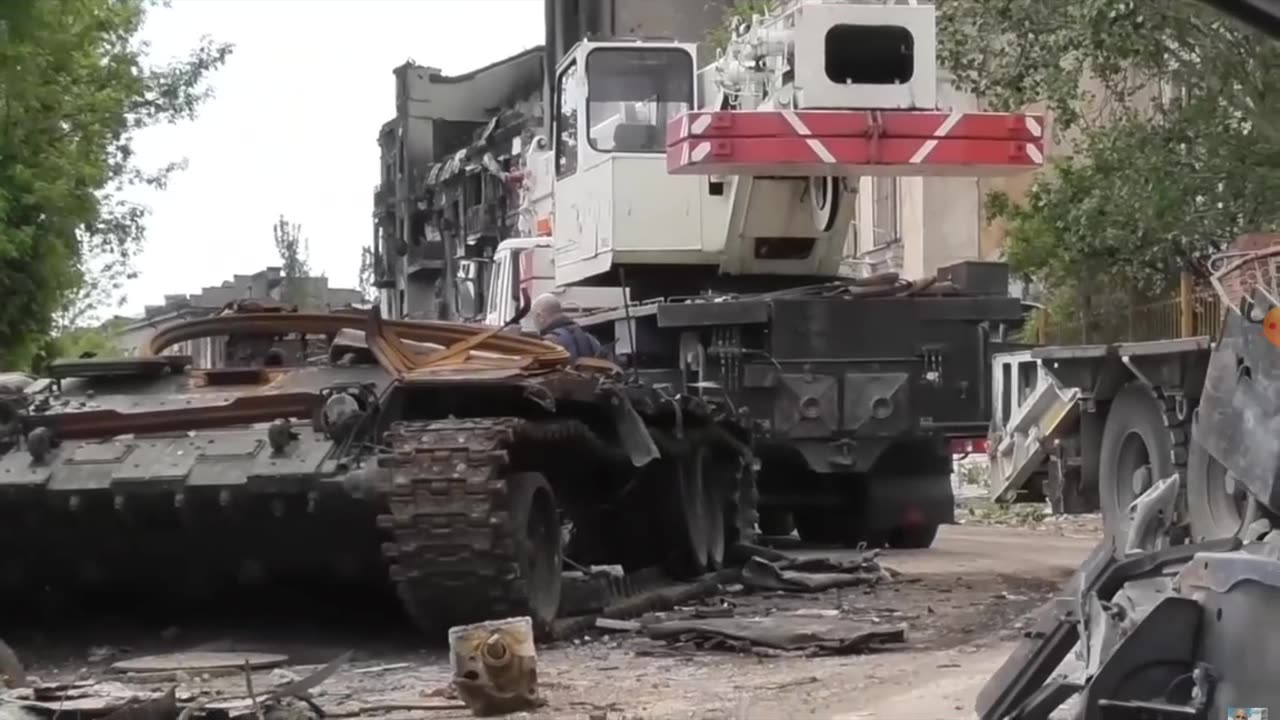 Ukraine war - Mariupol reconstruction - May 2022