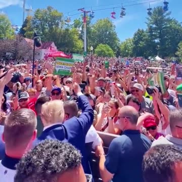 il Donaldo Trumpo @PapiTrumpo IOWA IS TRUMP COUNTRY!!!🥳🥳🥳