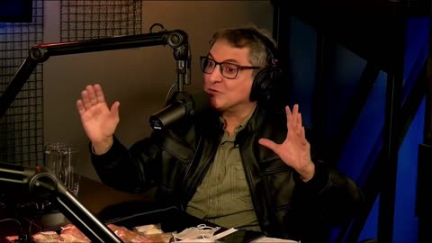 ENTRADA DE JOÃO NA GLOBO - Bola e Carioca João Cláudio Moreno Ticaracaticast Cortes