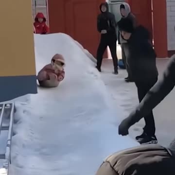 Sliding on ice! ¦#Trending #Viral #Famous #USA #Canada #Germany