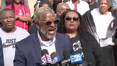 Chicago Black Leaders TRIGGERED by Illegals in America