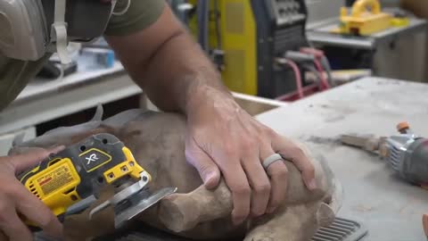 Carving a Rhino From Epoxy Resin & Walnut Burl9