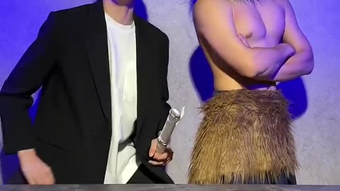 What did you do without touching me😳😳