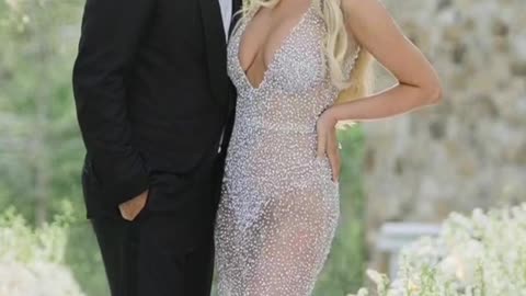 Paulina Gretzky shares bikini snap amid $125M Dustin Johnson controversy