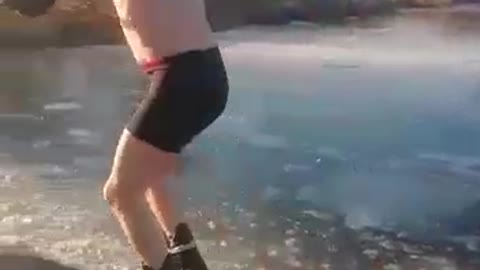 Хоккей в воде