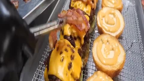 Amazing food style deep cheeseburger🤤🍔