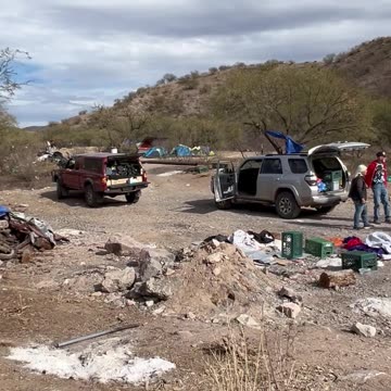 Sasabe Az - Border Patrol Agent Laughs At Human Trafficking