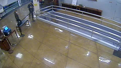 3064RHOBG3SubwayScreening_2021-01-06_19h20min01s420ms.mp4
