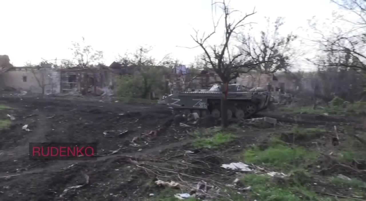 Footage of the storming of Pervomayskoye village by Somali-group fighters