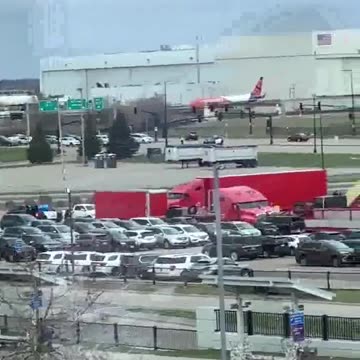 Bloomington police responding to situation with an armed suspect near Mall of America