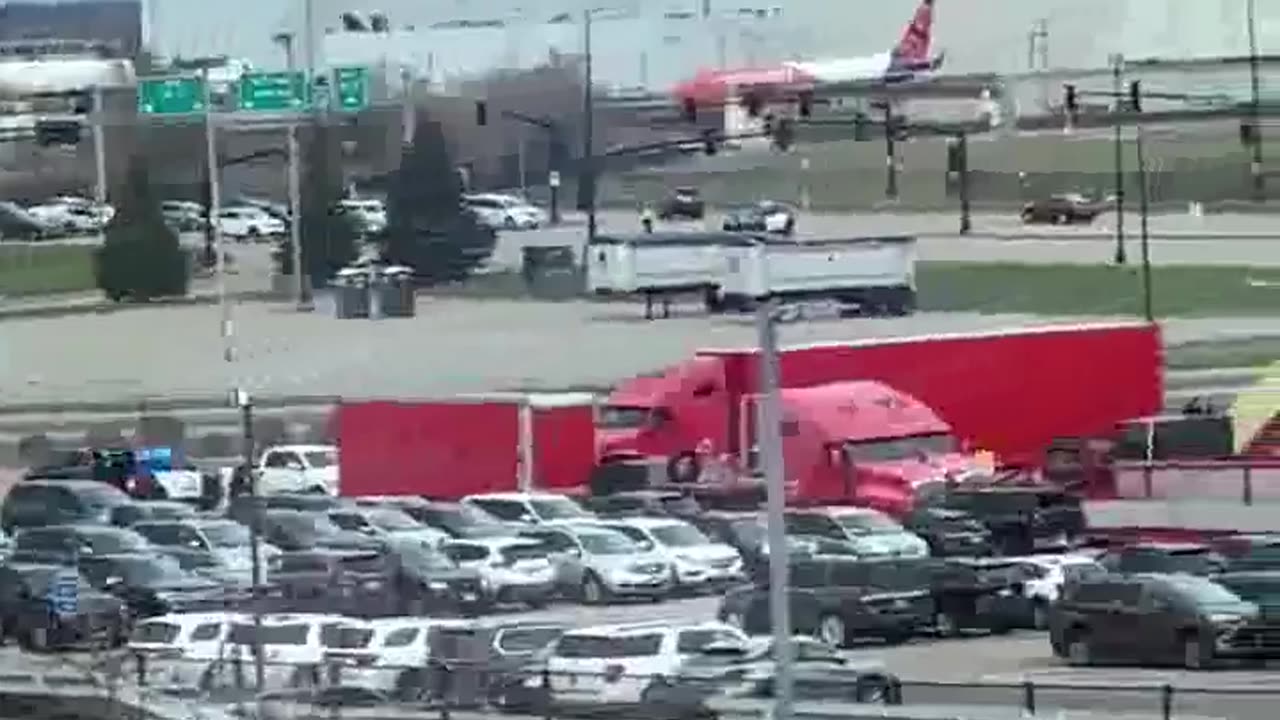 Bloomington police responding to situation with an armed suspect near Mall of America