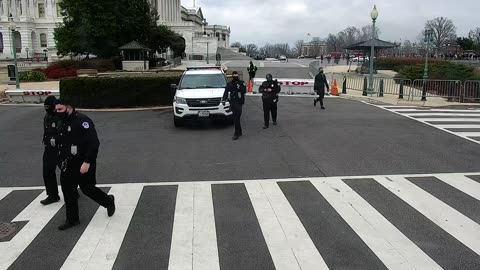 0687USCG00K25SouthBarricadePlaza_2021-01-06_10h40min01s217ms.mp4