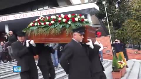 Milano il funerale di Luis Fernando Ruggieri, vittima del raid di Assago