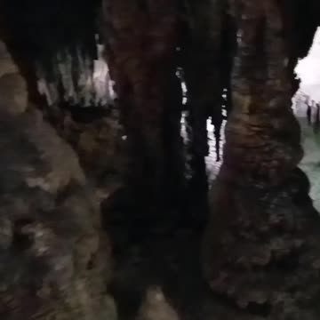 Cave pool in Lewis and Clark caverns