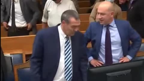 AWKWARD.. clownshow prosecution.