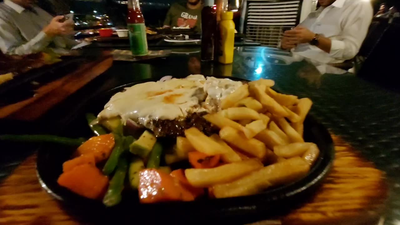 bread and chef santorini steak peshawar