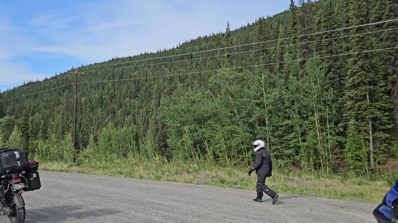20 July pee break along the ride towards Anchorage