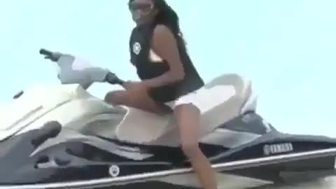 Jet ski