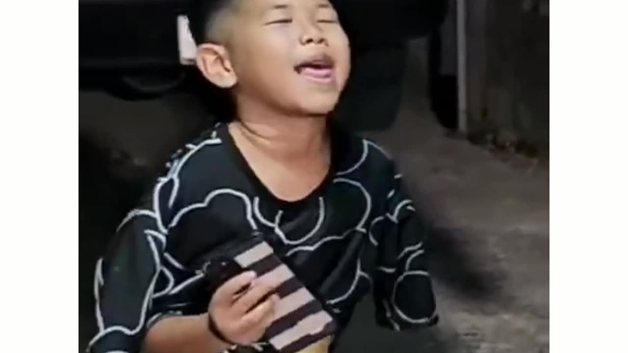 Some 🤣 funny videos I found in Internet