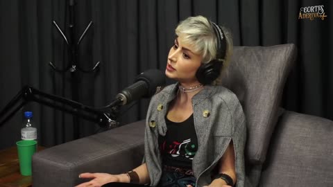 REFUGIADA SOBRE SISTEMA MACHISTA DO IRÃ À Deriva Podcast