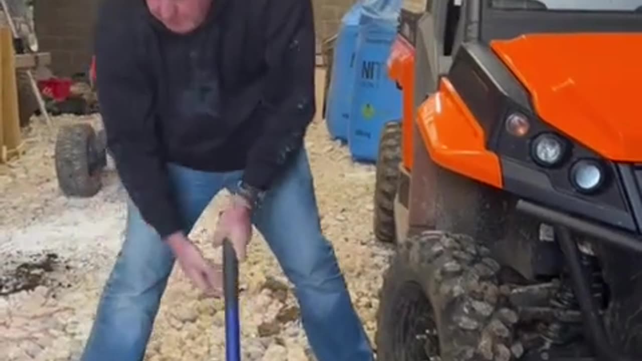 Jeremy Clarkson Didly Squat Farm Fail