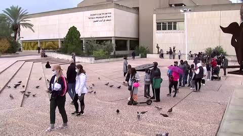 Drone shows long queues for COVID tests in Israel