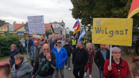 Lubmin - Start des Aufzuges und Abschlußworte zur Kundgebung 25-09-2022