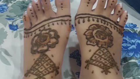 Mehendi application for feet