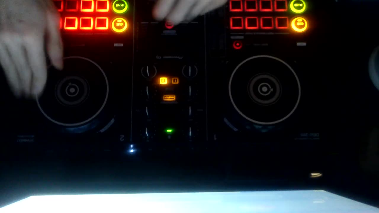 [Cyraxx Youtube 2021-8-12] turntable session