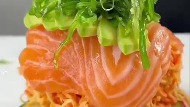 A MASSIVE SUSHI BURGER 🔥🦀