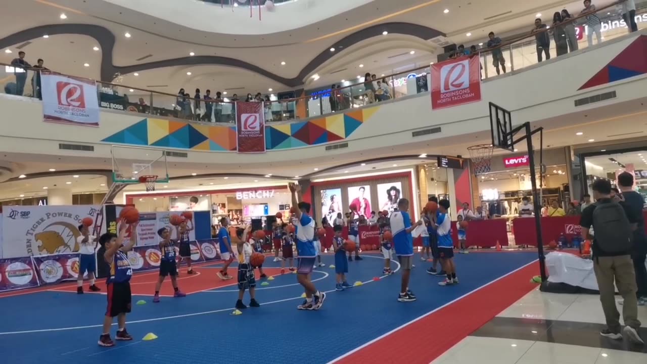 An Waraynon:Tacloban Basketball Sports Clinic at Robinson North