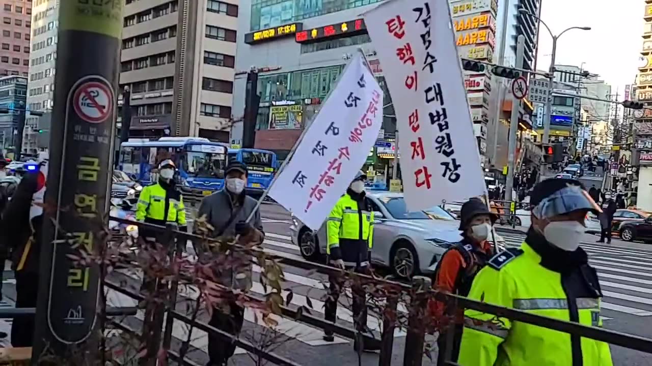 20210223_V3_S02(oNIfkB5SpYU)강남역 거리 행진! 젊은 여러분들이 일어나야 합니다!