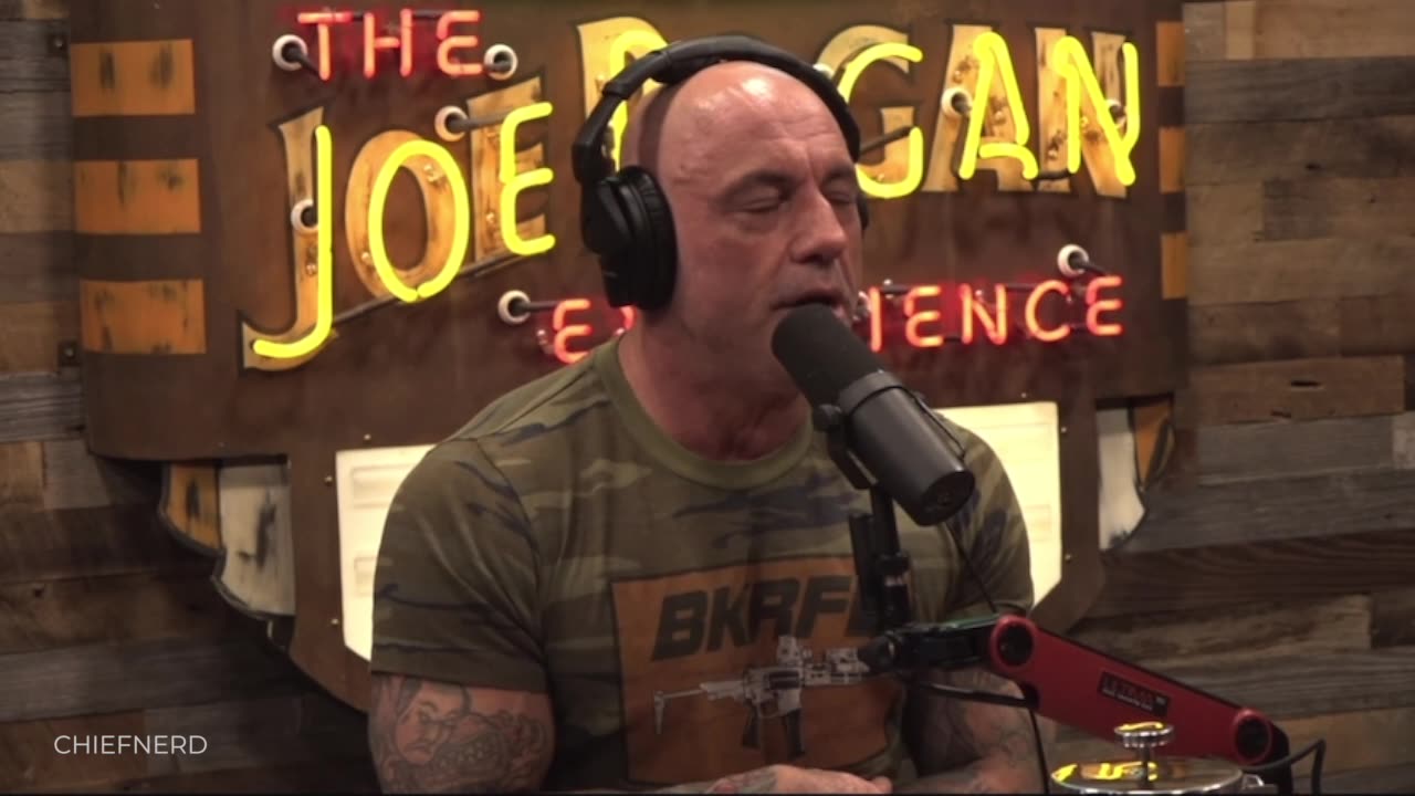 🔥 Joe Rogan Is Very Suspicious of Why Peter Hotez Won't Debate Robert F. Kennedy, Jr