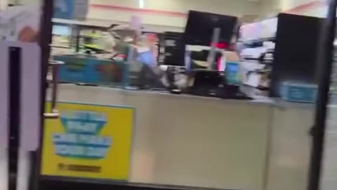 7/11 in Los Angeles - Around 100 teens on bikes looted the store.