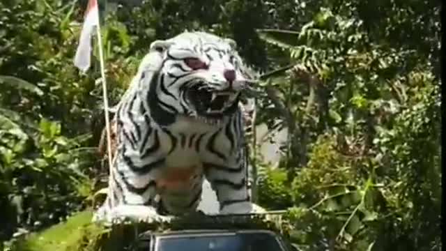 The largest replica animals