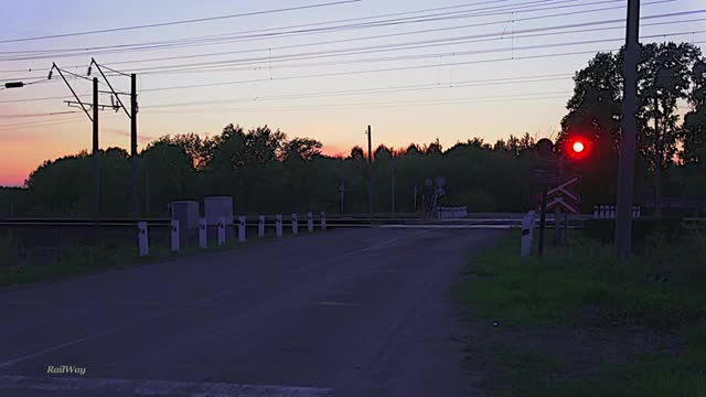 Railway AC electric locomotive&gondola cars Kotikovo/ Ж/д переезд Электровоз с полувагонами Котиково