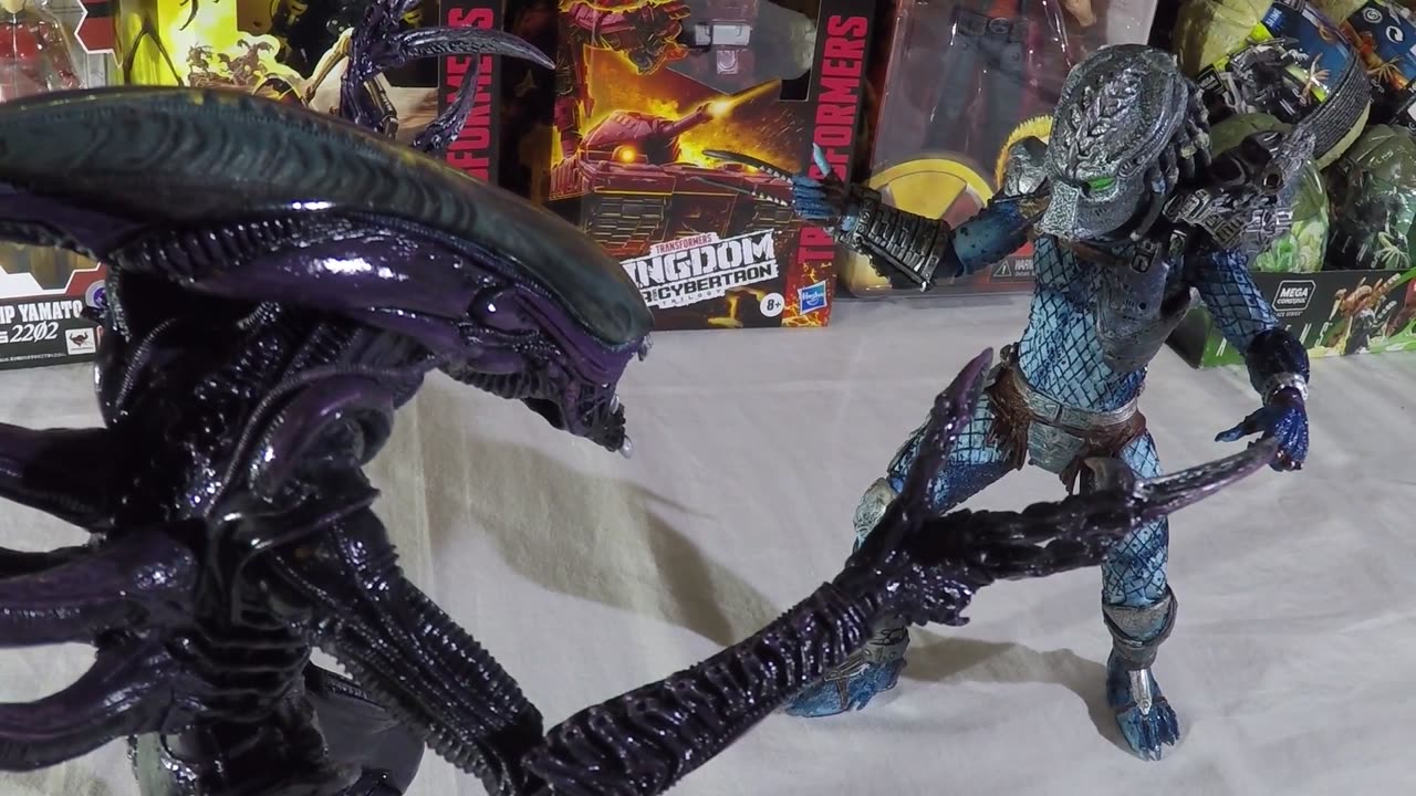 NECA Aliens Razor Claw Xenomorph